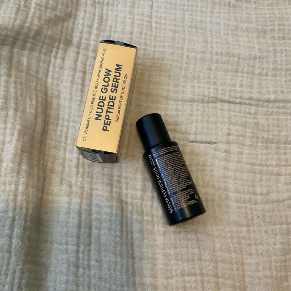 New in box NUDESTIX Vitamin C Nude Glow Peptide Face Serum Oil